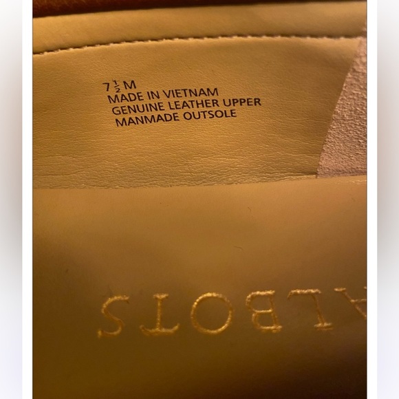 NWOT Talbots Brown Chain Link Pattern Flats with Tassels Size 7.5 - Picture 4 of 6